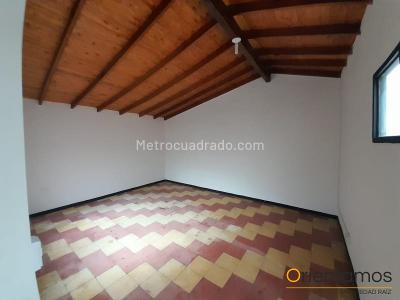 Casa en arriendo en El Poblado, Medellín · foto 8 de 15