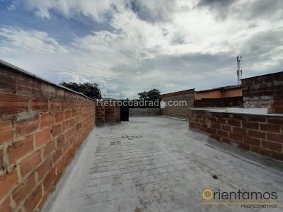 Casa en arriendo en El Poblado, Medellín · foto 10 de 15