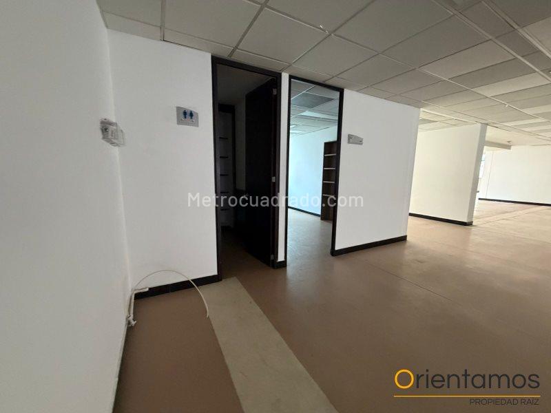 Oficina en Arriendo, El Poblado, Medellín - Más