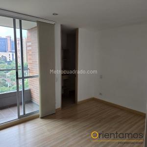 Apartamento de 3 alcobas en arriendo en El Poblado, Medellín, 95 m² · foto 4 de 15