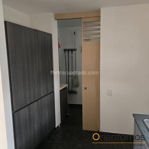 Apartamento de 3 alcobas en arriendo en El Poblado, Medellín, 95 m² · foto 6 de 15