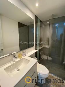 Apartamento de 2 alcobas en arriendo en El Poblado, Medellín, 94 m² · foto 10 de 10