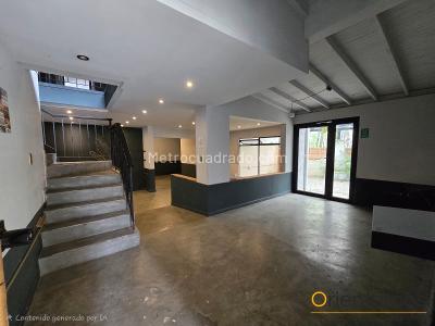 Casa en arriendo en El Poblado, Medellín · foto 3 de 20