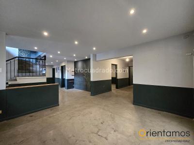 Casa en arriendo en El Poblado, Medellín · foto 4 de 20