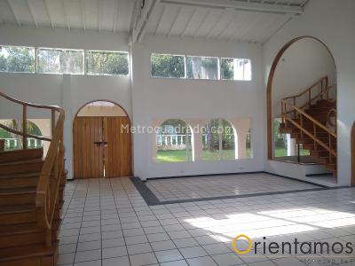 Casa de 5 alcobas en arriendo en Belen, Medellín, 1500 m² · foto 8 de 20