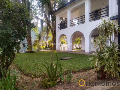 Casa de 5 alcobas en arriendo en Belen, Medellín, 1500 m² · foto 9 de 20