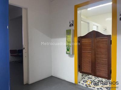 Casa de 5 alcobas en arriendo en Prado Centro, Medellín, 690 m² · foto 10 de 11
