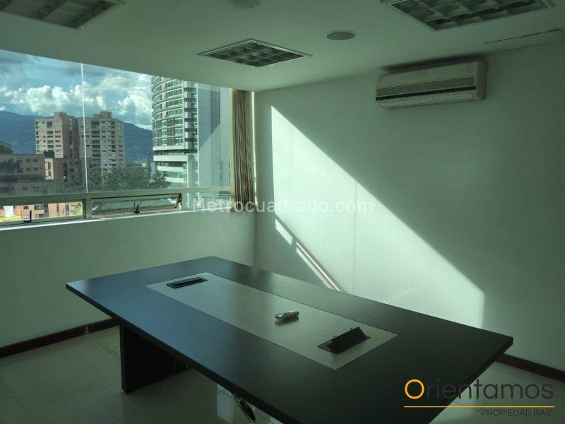 Oficina en Arriendo, La Aguacatala, Medellín - Więcej