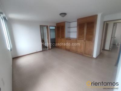 Apartamento de 3 alcobas en arriendo en Las Lomas, Medellín, 202 m² · foto 6 de 17
