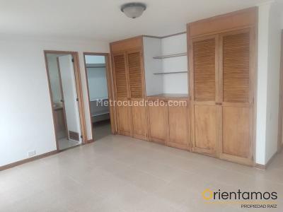 Apartamento de 3 alcobas en arriendo en Las Lomas, Medellín, 202 m² · foto 7 de 17