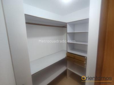 Apartamento de 3 alcobas en arriendo en Las Lomas, Medellín, 202 m² · foto 13 de 17