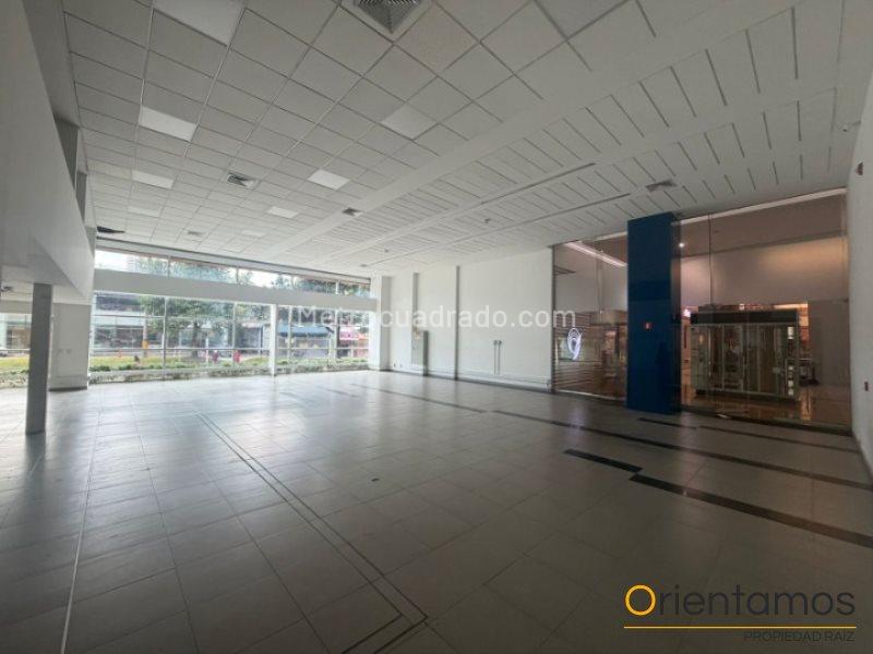 Local Comercial en Arriendo, El Poblado, Medellín - Vista 3