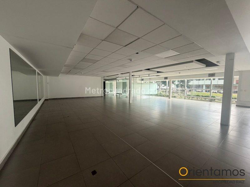 Local Comercial en Arriendo, El Poblado, Medellín - Vista 4