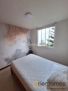 Apartamento de 3 alcobas en arriendo en Castropol, Medellín, 87 m² · foto 9 de 16