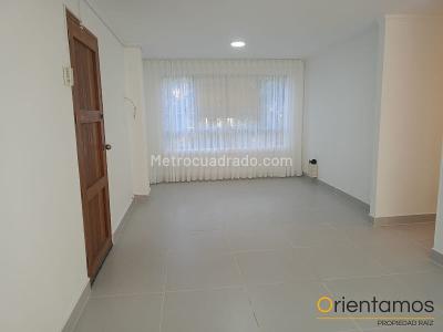 Apartamento de 3 alcobas en arriendo en El Poblado, Medellín, 85 m² · foto 2 de 18
