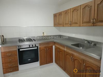 Apartamento de 3 alcobas en arriendo en El Poblado, Medellín, 85 m² · foto 6 de 18