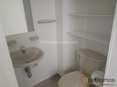 Apartamento de 3 alcobas en arriendo en El Poblado, Medellín, 85 m² · foto 17 de 18