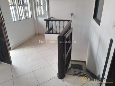 Casa de 5 alcobas en venta en Antioquia, Medellín, 228 m² · foto 3 de 20