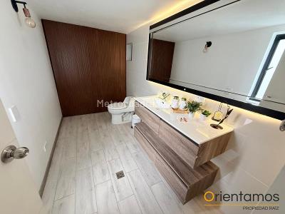 Casa de 3 alcobas en venta en El Poblado, Medellín, 200 m² · foto 8 de 20