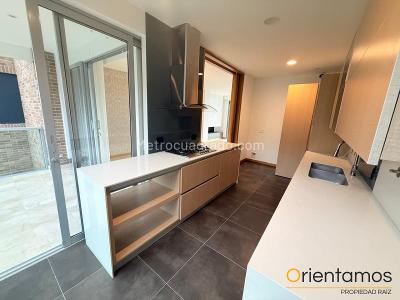 Apartamento en venta en El Poblado, Medellín · foto 7 de 20