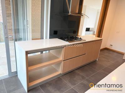 Apartamento en venta en El Poblado, Medellín · foto 8 de 20