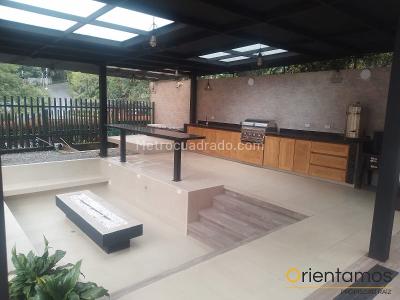 Casa de 4 alcobas en venta en El Poblado, Medellín, 529 m² · foto 2 de 20
