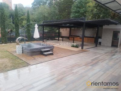 Casa de 4 alcobas en venta en El Poblado, Medellín, 529 m² · foto 3 de 20