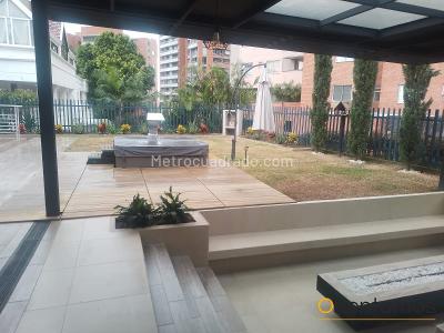 Casa de 4 alcobas en venta en El Poblado, Medellín, 529 m² · foto 4 de 20
