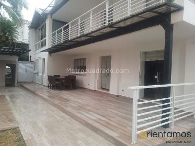 Casa de 4 alcobas en venta en El Poblado, Medellín, 529 m² · foto 9 de 20