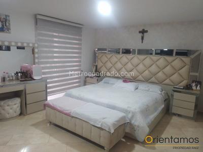 Casa de 4 alcobas en venta en El Poblado, Medellín, 529 m² · foto 18 de 20