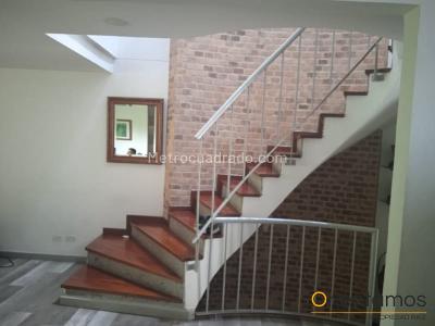 Casa de 3 alcobas en venta en Envigado, Envigado, 300 m² · foto 9 de 20