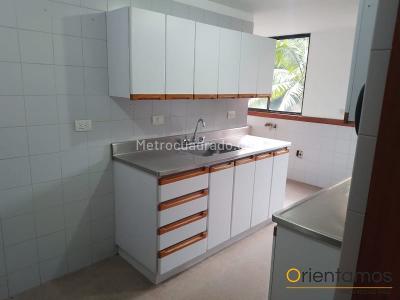 Apartamento en venta en El Poblado, Medellín · foto 13 de 20