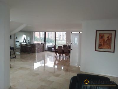Apartamento de 4 alcobas en venta en El Poblado, Medellín, 405 m² · foto 3 de 20