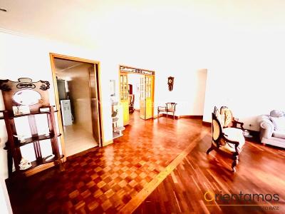 Apartamento de 3 alcobas en venta en La Florida, Medellín, 208 m² · foto 9 de 19