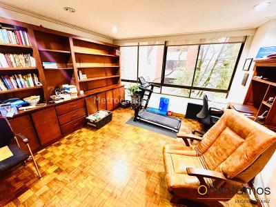 Apartamento de 3 alcobas en venta en La Florida, Medellín, 208 m² · foto 14 de 19