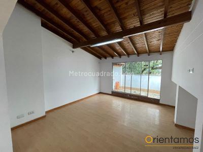 Apartamento de 2 alcobas en venta en El Poblado, Medellín, 98 m² · foto 3 de 17