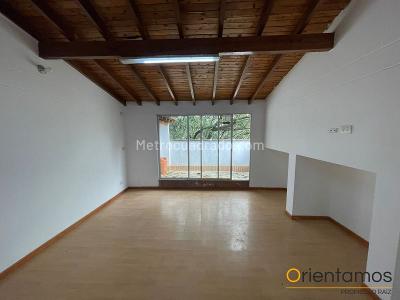 Apartamento de 2 alcobas en venta en El Poblado, Medellín, 98 m² · foto 4 de 17