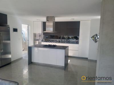 Casa de 4 alcobas en venta en Bello, Bello · foto 9 de 20