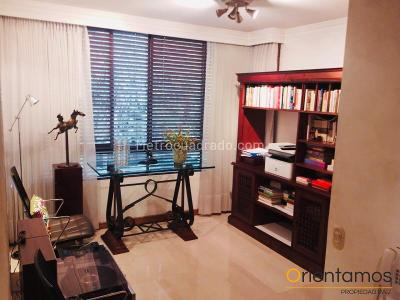 Apartamento de 3 alcobas en venta en La Florida, Medellín, 207 m² · foto 11 de 20