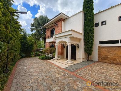 Casa en Arriendo, Loma El Escobero, Envigado