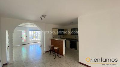 Casa de 3 alcobas en venta en Altos De La Colina, Rionegro, 250 m² · foto 2 de 20