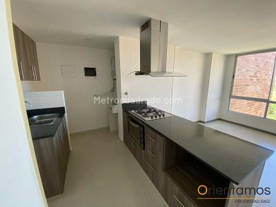 Apartamento de 3 alcobas en venta en Los Colegios, Rionegro, 72 m² · foto 4 de 14