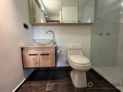 Apartaestudio en arriendo en Los Balsos, Medellín, 70 m² · foto 11 de 17