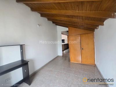 Apartamento de 3 alcobas en arriendo en Laureles, Medellín, 100 m² · foto 11 de 15