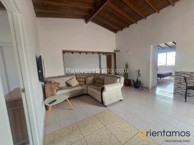 Apartamento de 3 alcobas en arriendo en Laureles, Medellín, 100 m² · foto 2 de 15