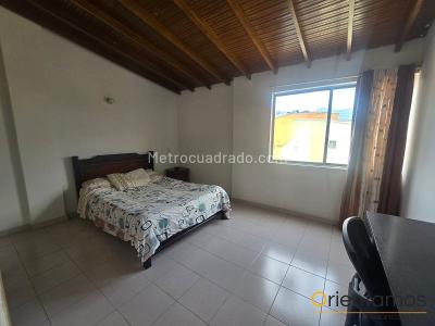Apartamento de 3 alcobas en arriendo en Laureles, Medellín, 100 m² · foto 5 de 15