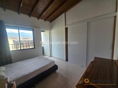 Apartamento de 3 alcobas en arriendo en Laureles, Medellín, 100 m² · foto 9 de 15