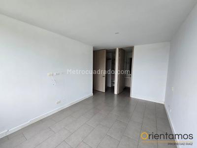 Apartamento de 2 alcobas en arriendo en El Poblado, Medellín, 68 m² · foto 8 de 13