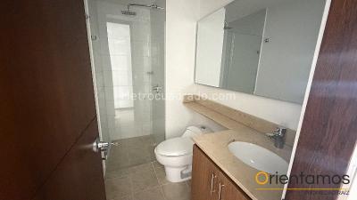 Apartamento de 3 alcobas en arriendo en Las Palmas, Medellín, 87 m² · foto 7 de 14