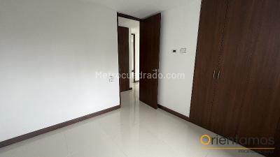 Apartamento de 3 alcobas en arriendo en Las Palmas, Medellín, 87 m² · foto 10 de 14